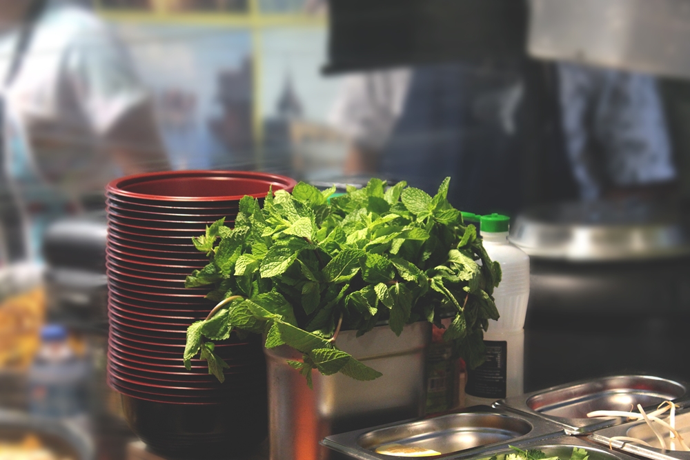 How to cut costs in a commercial kitchen without compromising on quality