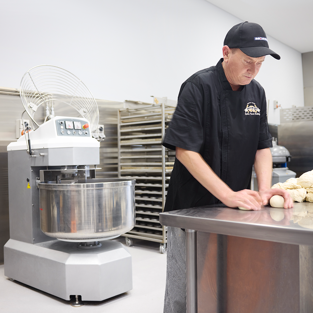 bakes on lakesbear mixer